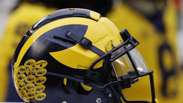 News Report: Michigan football misses out on ’26 defensive prospect to Big Ten rival….