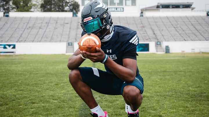 News: Tennessee Football Commit Faizon Brandon Inks New Trading Card Deal…