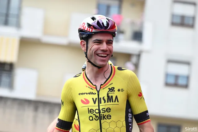 Van Aert overwoog om te stoppen (zowel met de Giro als met zijn carrière), maar weet nu: “Strade…..