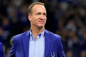 🏈 Peyton Manning’s Quiet Heroism: How a Rainstorm Revealed the Heart of a True Champion…