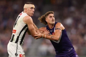 Collingwood ruckman makes call on future amid interest from pair of rivals: AFL trade news…