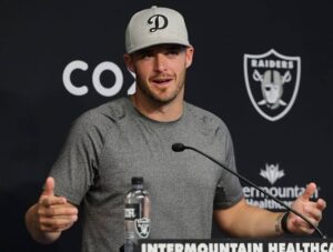 BREAKING NEWS: Las Vegas Legend and Ex-Star Derek Carr, who played with the Raiders for nine seasons Makes Triumphant Return as Club Chairman After Landmark Deal…