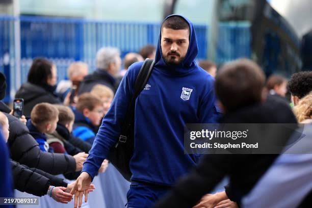 Shocking Exit: Ipswich Town Goalkeeper Arijanet Muric Steps Away from Squad Duties Amid Ongoing Situation….