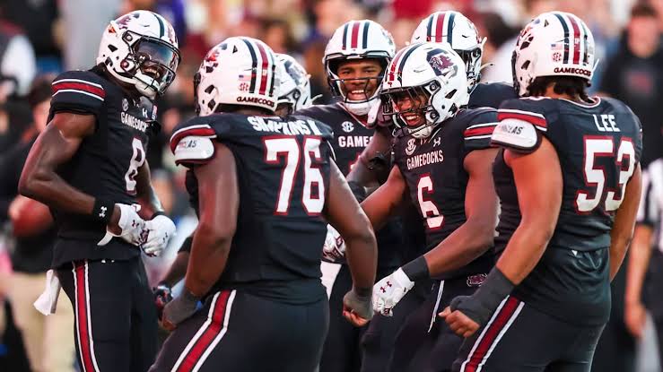 Netflix Greenlights Multiple Documentaries Featuring South Carolina Gamecocks – From Football Glory to Women’s Hoops Dominance…