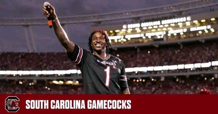 LEGENDARY HOMECOMING: Alshon Jeffery Surprises South Carolina Gamecocks with Two Ultra-Luxury Buses in Unforgettable Gift That Honors His Roots….