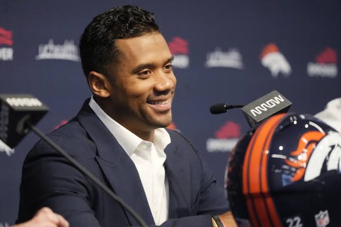 Russell Wilson Sign 5-Year, $245 Million Extension from Broncos | KUNC…