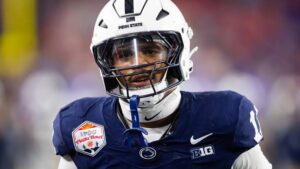 One‑Armed Warrior: Abdul Carter’s Gritty Return Leaves Penn State Nation in Awe”…