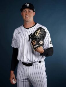 Breaking:Detroit Tigers sign six-year MLB reliever Geoff Hartlieb to minor league contract…