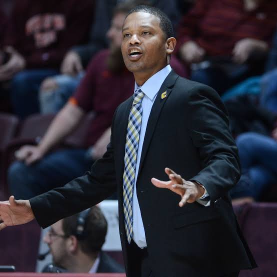 BREAKING ESPN BOMBSHELL: South Carolina Head Coach Lamont Paris Issues Urgent and Blistering Warning Centered on Star Joyce Edwards and Gamecocks Basketball — Sends Raw, Unfiltered Message to Players and Fans: “This Is a Serious Alarm You All Need to Hear and Act On Immediately Before It’s Too Late!”….