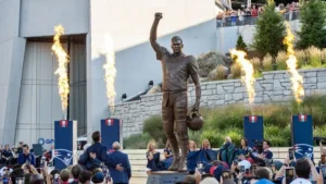 Breaking today: Patriots Honor Tom Brady with Towering 12-Foot Statue in Emotional Unveiling Ceremony…